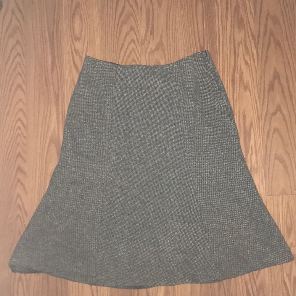 Lovely Grey Gap Mid-length Skirt